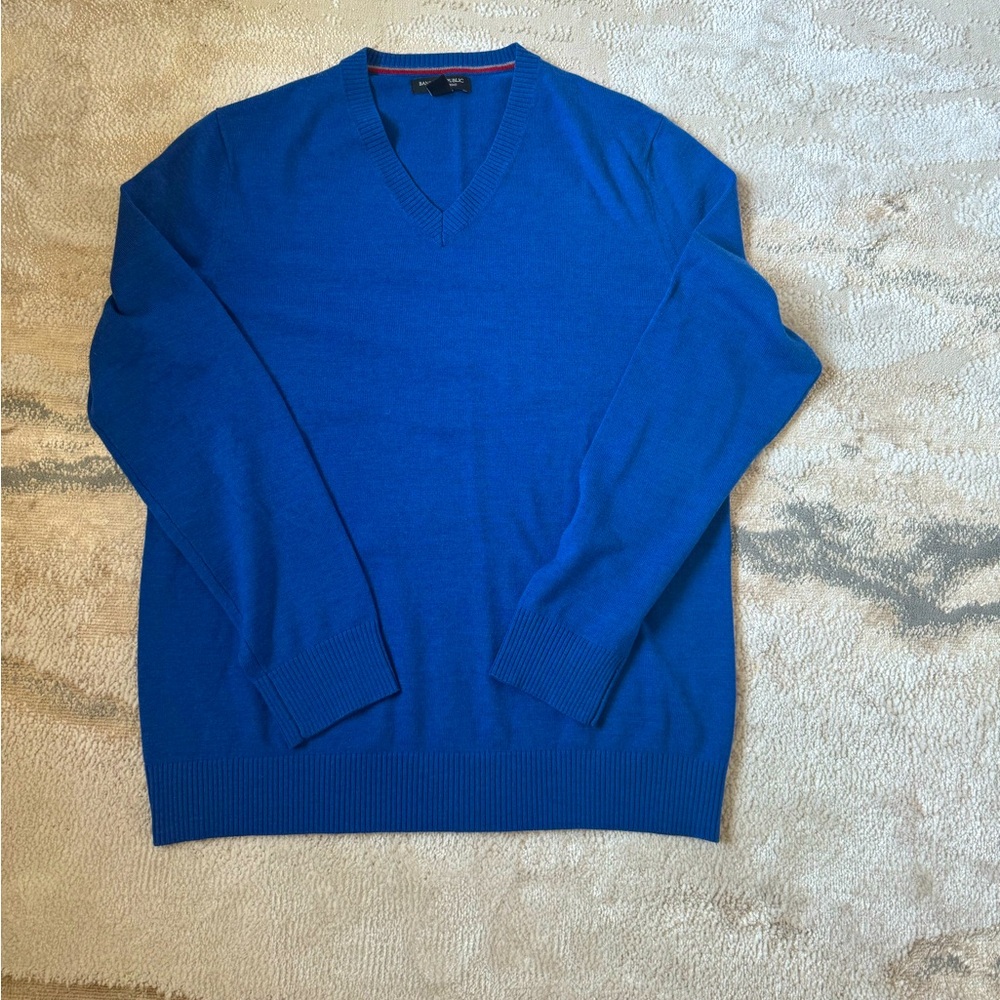 Banana Republic V-neck cobalt blue sweater size large